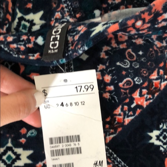 H&M Skirt size 4 - Picture 2 of 2